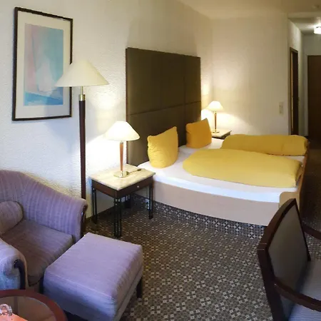 호텔 Hotel Moselkern 2*
